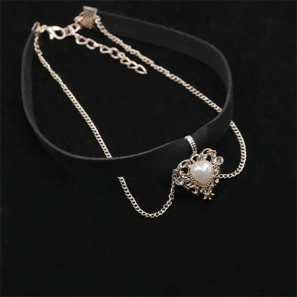 binfenxie Vintage Velvet Chain Choker Necklace Gothic Heart Imitation Pearl Pendant Collar Women Clavicle Chain Necklace Party Jewelry