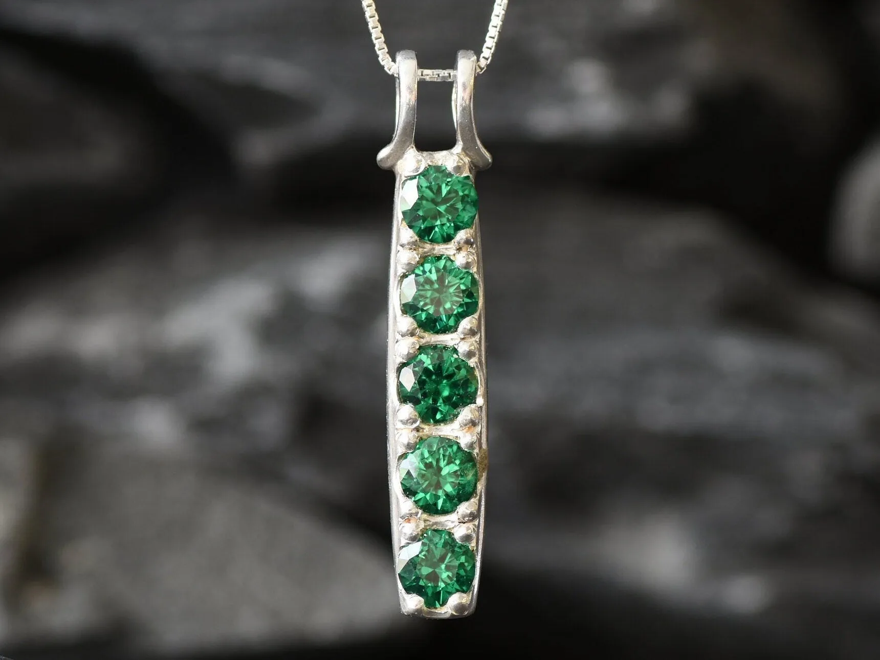 Emerald Bar Pendant - Green Vertical Necklace - Long Vintage Necklace