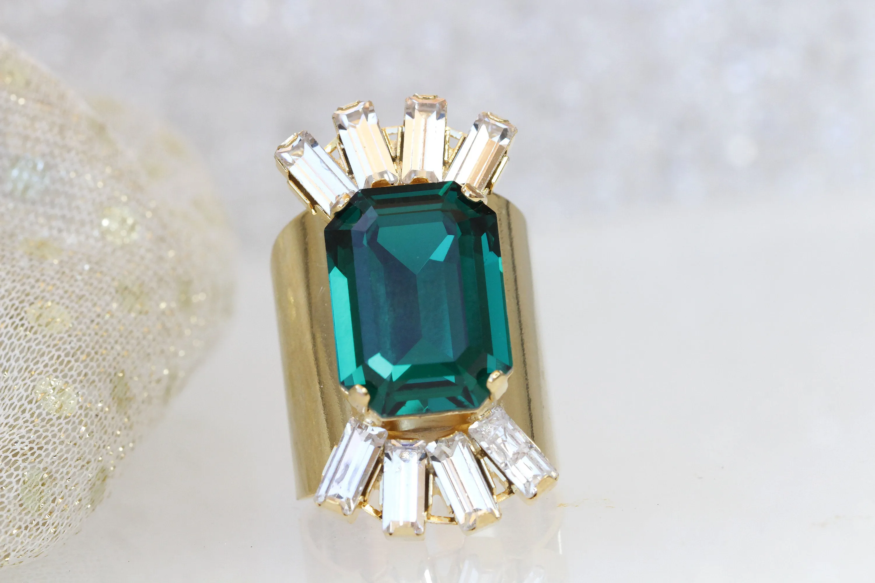 Emerald STATEMENT RING