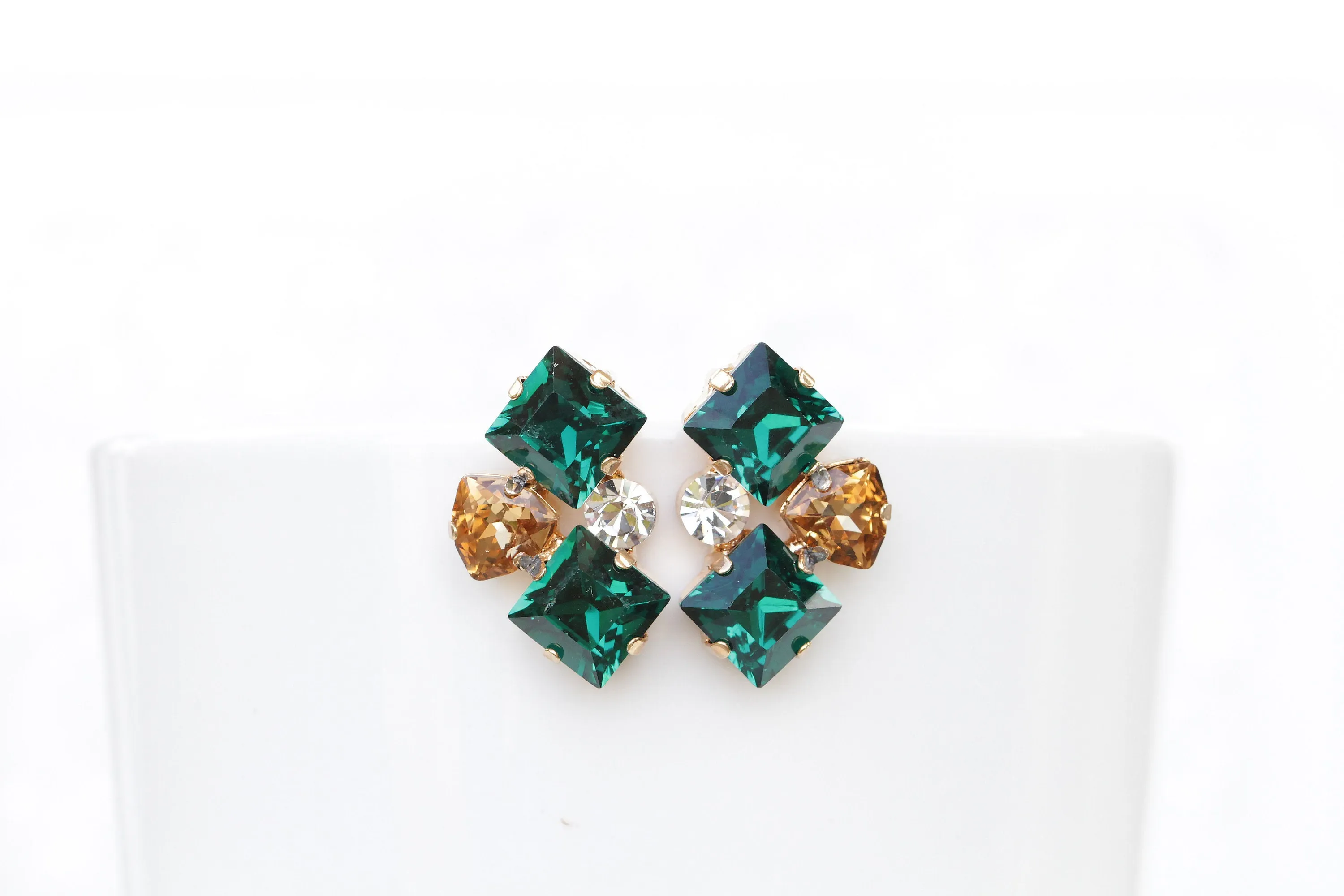 Gold EMERALD STUD EARRING