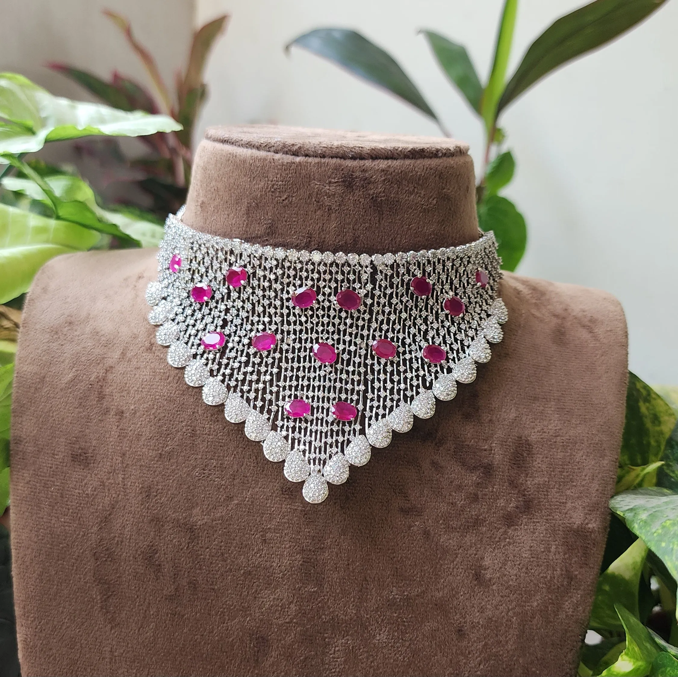 Heavy Bridal AD Choker With Ruby