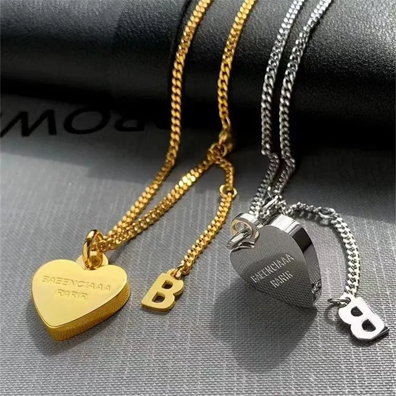 Moderate Luxury Letter Geometric Titanium Steel 18K Gold Plated Necklaces