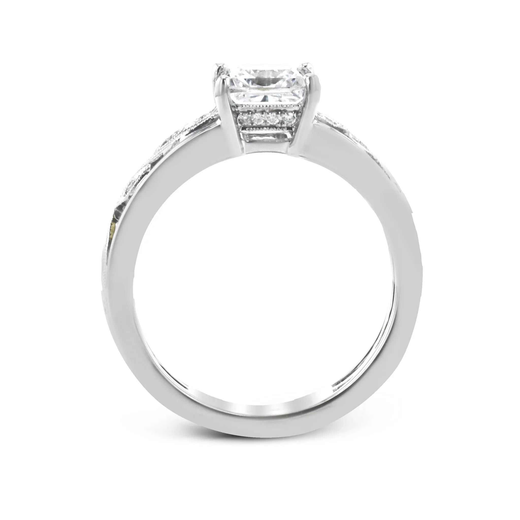 Princess-Cut Engagement Ring In 18k Gold With Diamonds