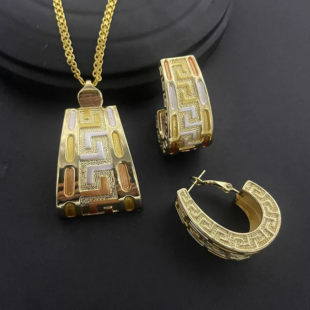 Two-piece set of 24K gold-plated copper jewelry from India and Dubai - gold warped geometry necklaces & earrings - Excellent gift for women