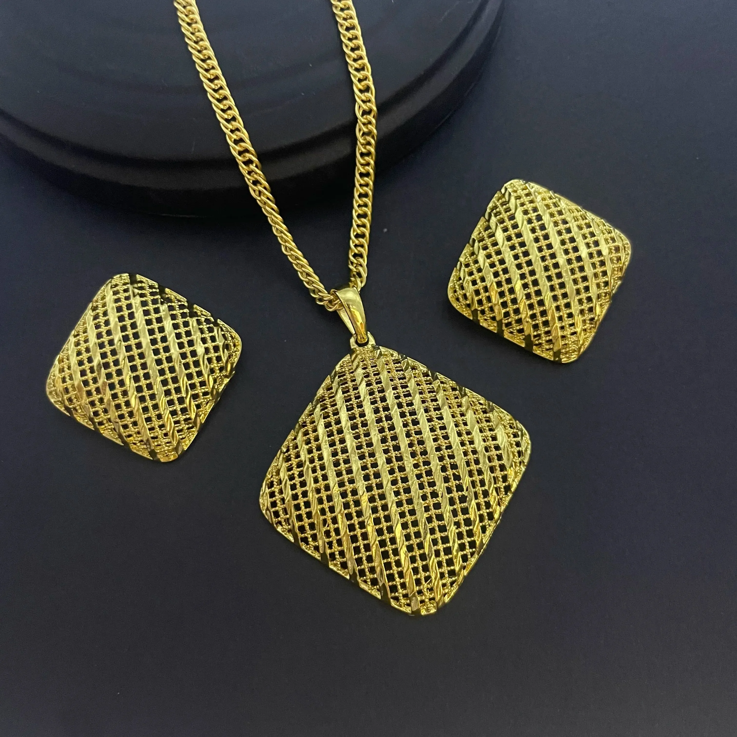 Two-piece set of 24K gold-plated copper jewelry from India and Dubai - gold warped geometry necklaces & earrings - Excellent gift for women