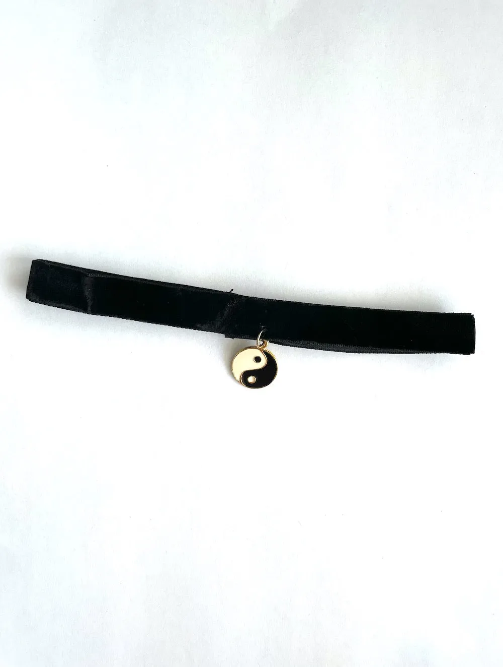 Vintage 90s Black Velvet Yin Yang Choker