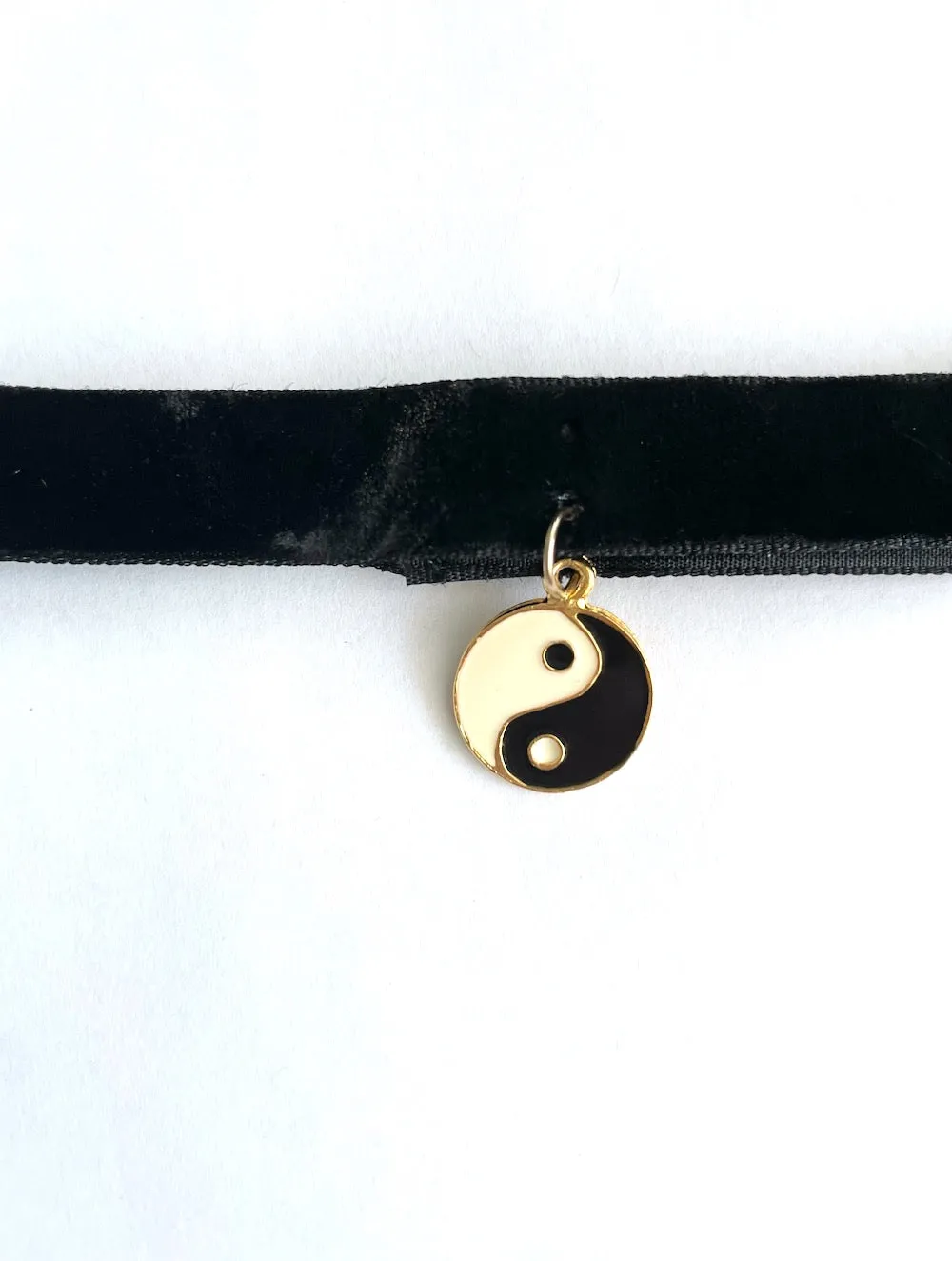 Vintage 90s Black Velvet Yin Yang Choker